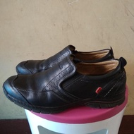 Sepatu Second Kickers Original