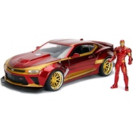 Jada Toys Marvel 1:24 2016 Chevy Camaro SS Die-cast Car with 2.75" Iron Man Figure