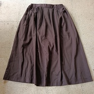 Preloved boutique quality scout skirt, queen / BUS 251 brand