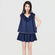 KEIKO | 3D Floral V-Neck Sleeveless Shirt