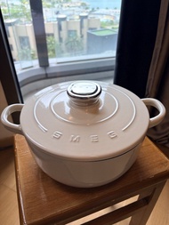 [全新］SMEG 米白色24cm深鑄鐵鍋