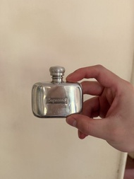 SUPREME PEWTER MINI FLASK 迷你酒壺 銀色