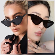 E (E13)/ TRIANGLE GLASSESTRIANGLE GLASSES
