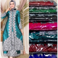 Kebaya Labuh Indonesia