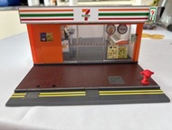 tiny lulu 豬 7-Eleven 便利店 模型擺設