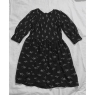 Black babydoll dress with flowers and leaves (Janet studio freesize