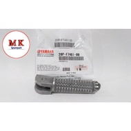 Right Front Footstep R15 V2 V3 MT15 Xabre 20P-F7461-00 YGP