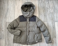 Size M/L (165cm), The North Face 700 Womens goose down Jacket， 85% goose down 撞色經典款 厚羽絨外套