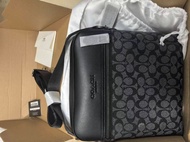 COACH 男裝斜孭袋 全新