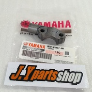 B5D-F5867-00 FAZZIO ORIGINAL RIGHT MIRROR MOUNT YGP B5D-F5867-00