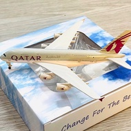 AIRBUS A380 Airplane Model QATAR AIRWAYS. Beautiful Glossy Solid Metal Airplane Model