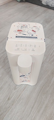 Hello Kitty 迷你電熱水壺