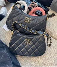 23K爆款 專屬VIP款式 貨量極少 全新現貨 CHANEL 19 HOBO BAG 復古腋下包 手袋 包 粗肩帶 SMALL 小號 / LARGE 大號  (黑色 BLACK / 白色 WHITE 