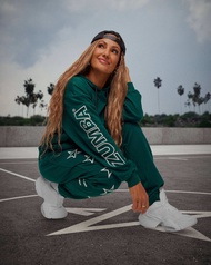 Zumba ใหม่เสื้อออกกำลังกาย Zumba Love ZW มีฮู้ดเสื้อสวมศีรษะสำหรับทุกเพศนกเป็ดน้ำเสื้อแจ็คเก็ตแบบสวม