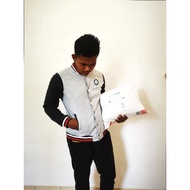 sweatshirt/sweater zipper