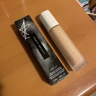 Fenty beauty 210號色粉底液