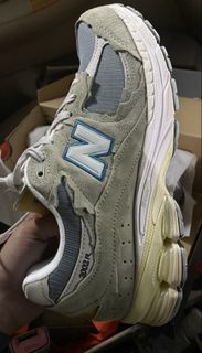 new balance 2002r Protection Pack
