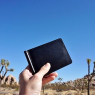 Men's Money Clip Wallet made of Vegetable-tanned buffalo Leather in Black