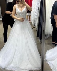 Nicole婚紗（購自冠南華