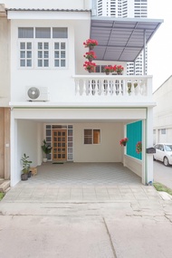 บ้านเดี่ยว 4 ห้องนอน 3 ห้องน้ำส่วนตัว ขนาด  ตร.ม. – สุขุมวิท (The Whole  house  Near Emsphere Sukhum