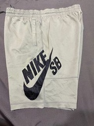 Nike SB 短褲