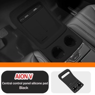 ZLWR AION Vแผ่นซิลิโคนชาร์จไร้สาย แผ่นซิลิโคนควบคุมกลางป้องกันรอยขีดข่วนและสึกหรอ ปกป้องแผงรถเดิมและ