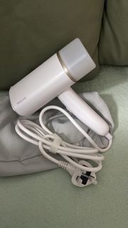 Philips 手提蒸氣熨斗STH3020