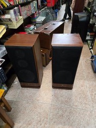 美國GA早期 10吋 3單元 大書架/落地型喇叭 ))二手良品，外觀有使用痕跡，外觀有損傷痕跡，不介意在買售價2800元，地點嘉義市