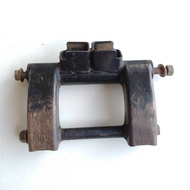 ENGINE MOUNTING SUZUKI SPIN 125 SWING ARM SPIN 125 DUDUKAN MESIN SUZUKI SPIN 125 ORIGINAL BEKAS