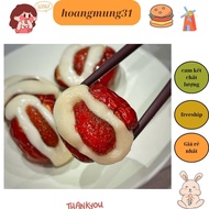 Red Apple Clipped with Goat's Milk Mixed with Dalat Strawberries, Sugar-Free, Irresistibly Delicious