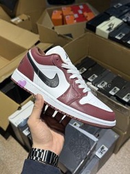 紫鑽🌟誠信商家🌟💜全新Nike Air Jordan 1 Low 酒紅黑鉤 皮革男女同款