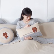 LINE FRIENDS | 熊大旅行方形抱枕 (30x45公分) -奶茶棕