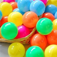 1 ball, 5,5cm - 7.5cm pi ball made of colorful Vietnamese plastic for children to play with