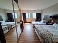 C.O.Z.Y South China Sea Place Suite