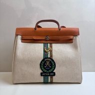 Hermes/愛馬仕 Herbag39 帆布拼皮 米色 銀扣 斜挎包 尺寸:39*38 框C刻