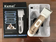 Tông Đơ Cắt Tóc Kemei KM-9020 Tông đơ cắt tóc người lớn trẻ em có sạc pin