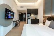 Owen House by Hmlet