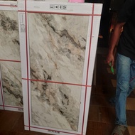 tourch granit motif glossy marmer 120x60