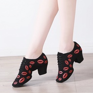 Women's Lip Printed Soft Split Soles Sneaker Salsa Latin Dance Shoes Oxford Cloth 5cm Middle Heel Ballroom Shoes Teaching Shoes