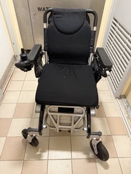 電動輪椅新淨。包充電器，另有usb,想清屋平賣，多了一部全正常