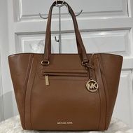 Carine Large Front Zip Tote Luggage
