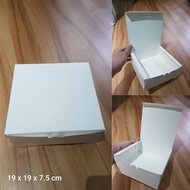 White box size 19 x 19 x 7.5 for chiffon cake, mini cake, etc. (PRICE LISTED FOR 10 PCS BOXES)