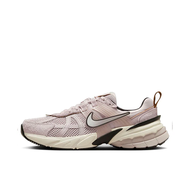 รองเท้าผู้หญิง Nike V2K Run Platinum Violet Women FN6703-001 42.5