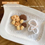 Mold Baking Tool Home Use Cute Small Mushroom Board Walnut Oak Nut Biscuit Autumn Icing Sugar Cookie