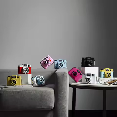 HOLGA 135BC 35mm Reusable Film Camera Vintage Point and Shoot Creative Camera Film Leak Light Dark A