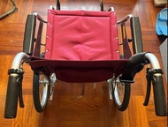 Miki wheel chair 輪椅棗紅色一台。只轉換了電動輪椅，所以一直閑置着。支架保用5年，現在還有保修期中。同時已加置一副安全帶。
