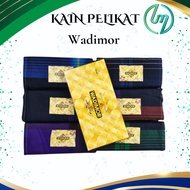 Kain Pelikat Wadimor Gold Sarung Tenun