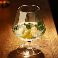 High-quality French-style diamond-shaped brandy wine glasses, slightly drunk wine glasses, sparkling