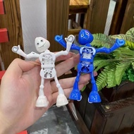 Dancing, Silly Little Person Winding Fork Robot O6J2