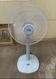 【全國二手傢俱】*新品*16吋 華冠家電高級立扇BT-1690/電風扇/季節家電/生活家電/風扇/中古家具/冷風扇